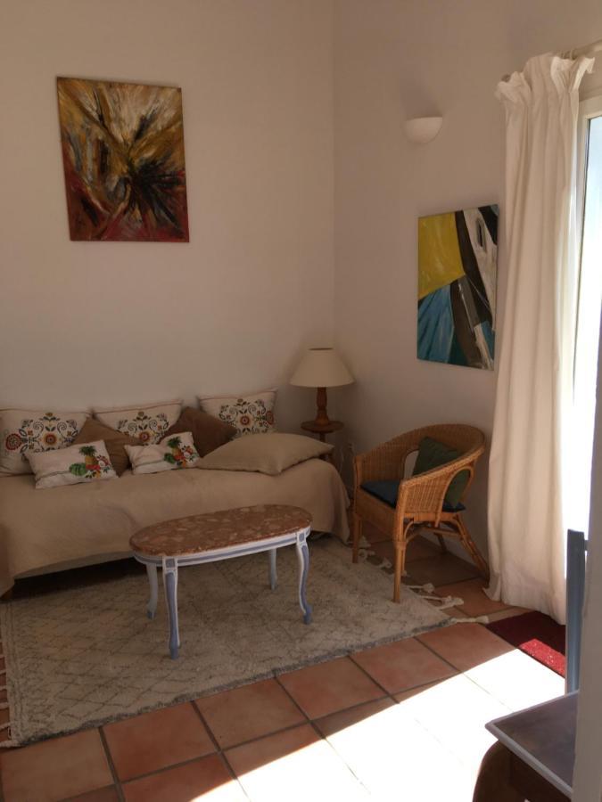 Bed and Breakfast La Tangana Rognes Zewnętrze zdjęcie