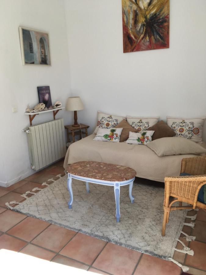 Bed and Breakfast La Tangana Rognes Zewnętrze zdjęcie