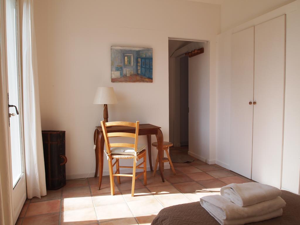 Bed and Breakfast La Tangana Rognes Zewnętrze zdjęcie