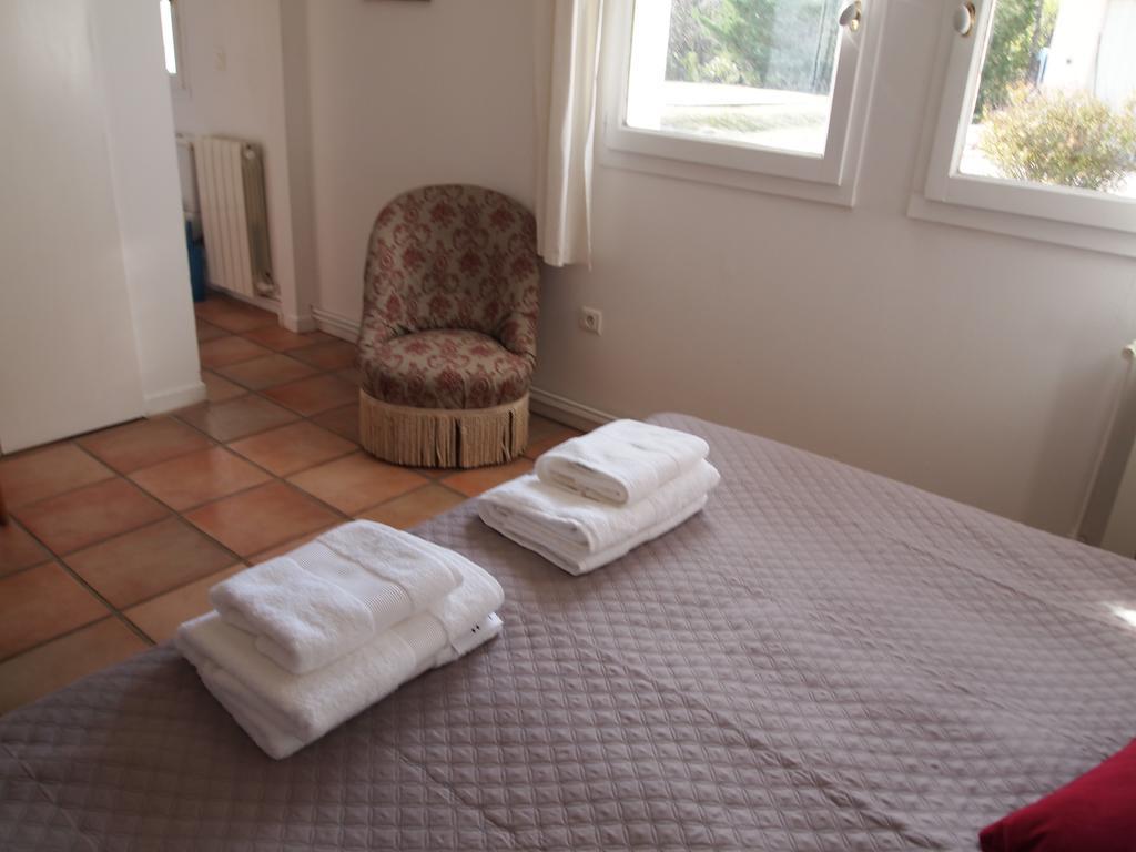 Bed and Breakfast La Tangana Rognes Zewnętrze zdjęcie