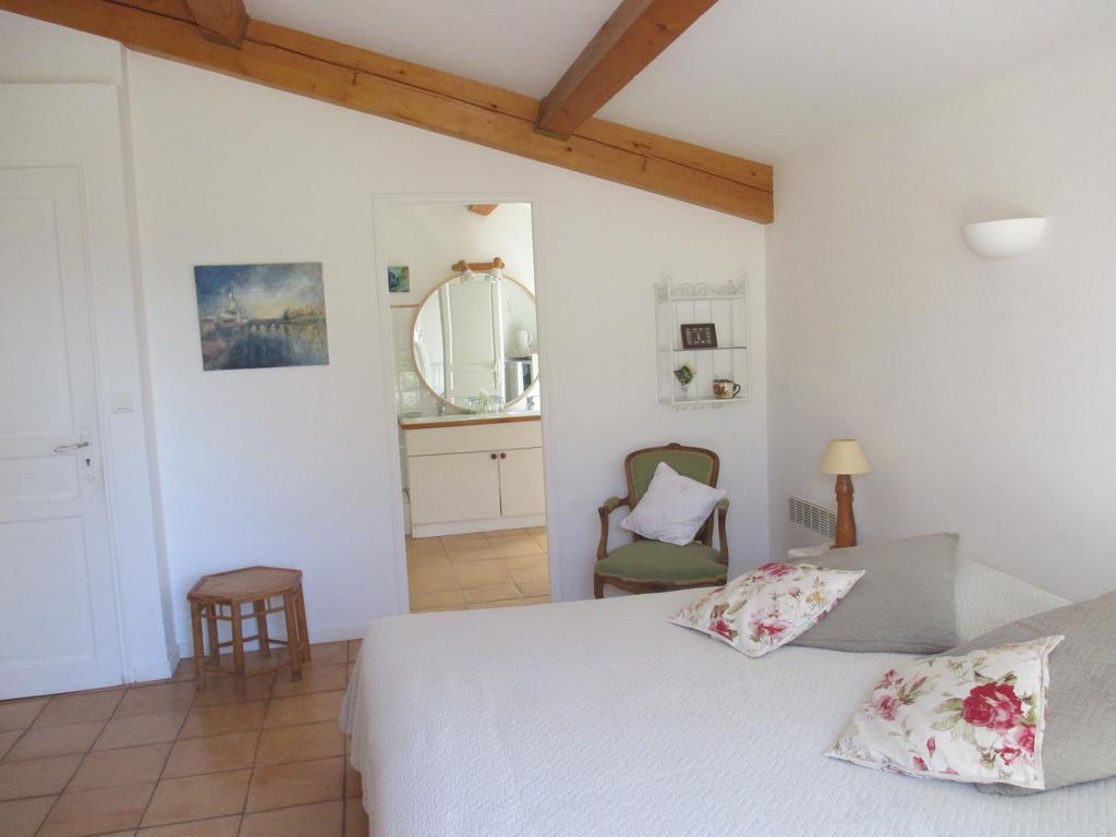 Bed and Breakfast La Tangana Rognes Zewnętrze zdjęcie